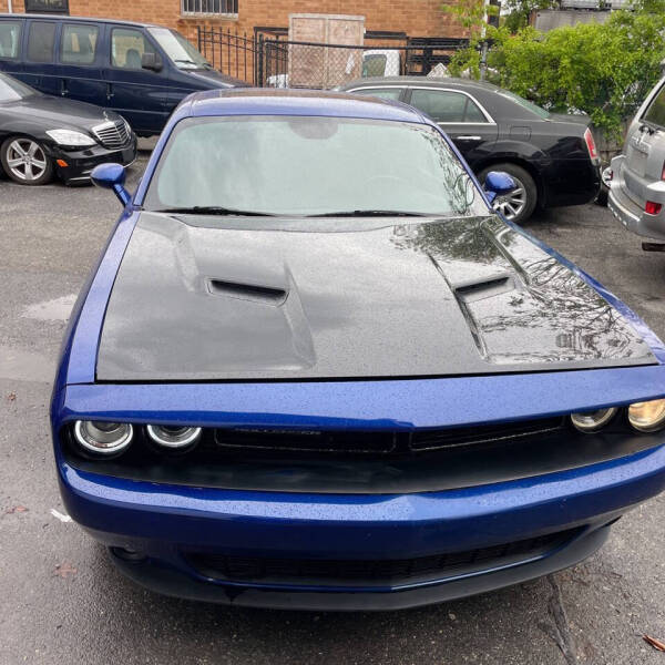 2018 Dodge Challenger SXT Plus
