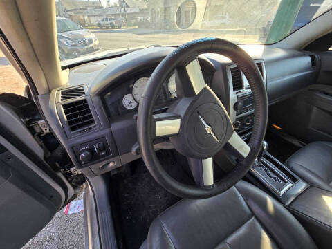 2005 Chrysler 300 Limited