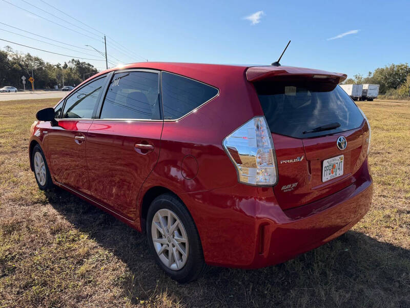 2013 Toyota Prius v Three
