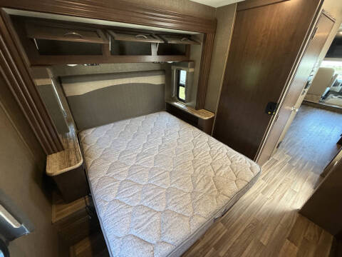 2018 Thor Motor Coach Ace 30.3