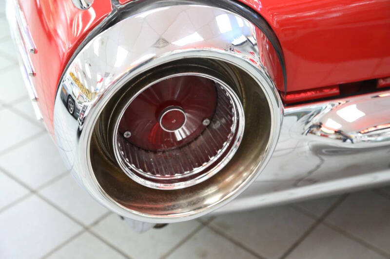 1961 Ford Thunderbird