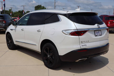 2023 Buick Enclave Essence