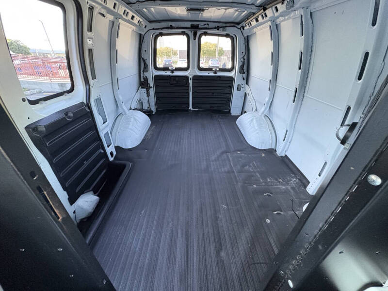 2007 GMC Savana 2500