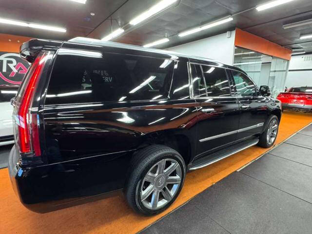 2016 Cadillac Escalade ESV Luxury Collection