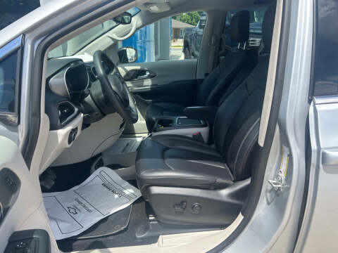 2024 Chrysler Pacifica Touring L