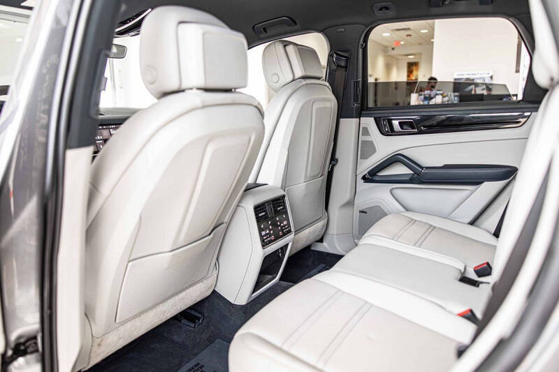 2021 Porsche Cayenne E-Hybrid