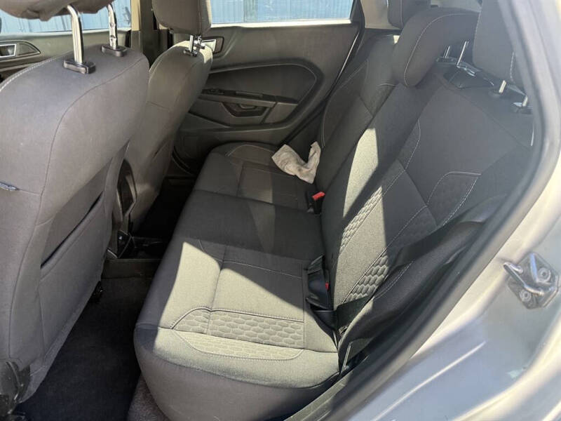 2015 Ford Fiesta SE