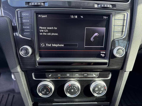 2017 Volkswagen Golf GTI S