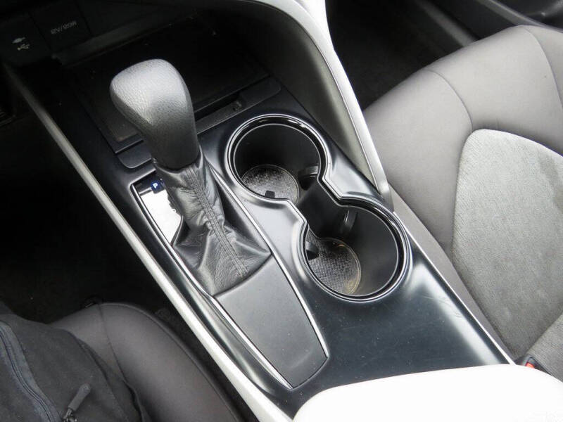 2019 Toyota Camry LE