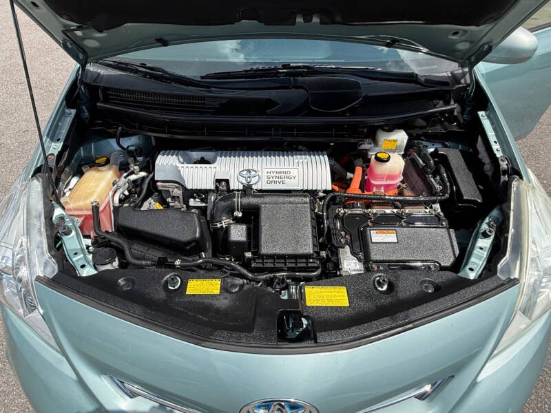 2013 Toyota Prius v Three