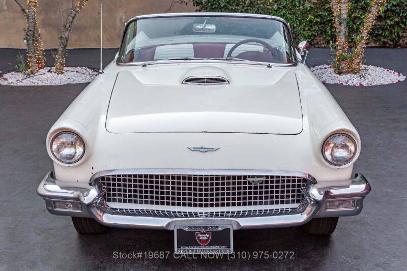 1957 Ford Thunderbird