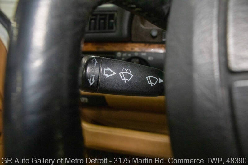 1991 Mercedes-Benz 560-Class 560 SEL