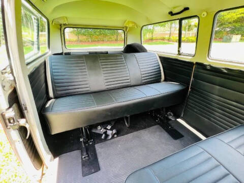 1977 Volkswagen Bus