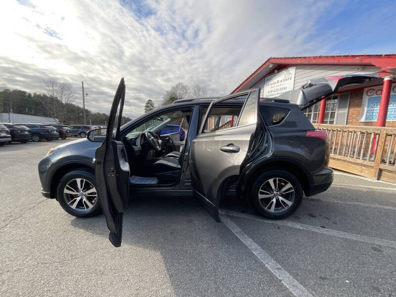 2017 Toyota RAV4 XLE