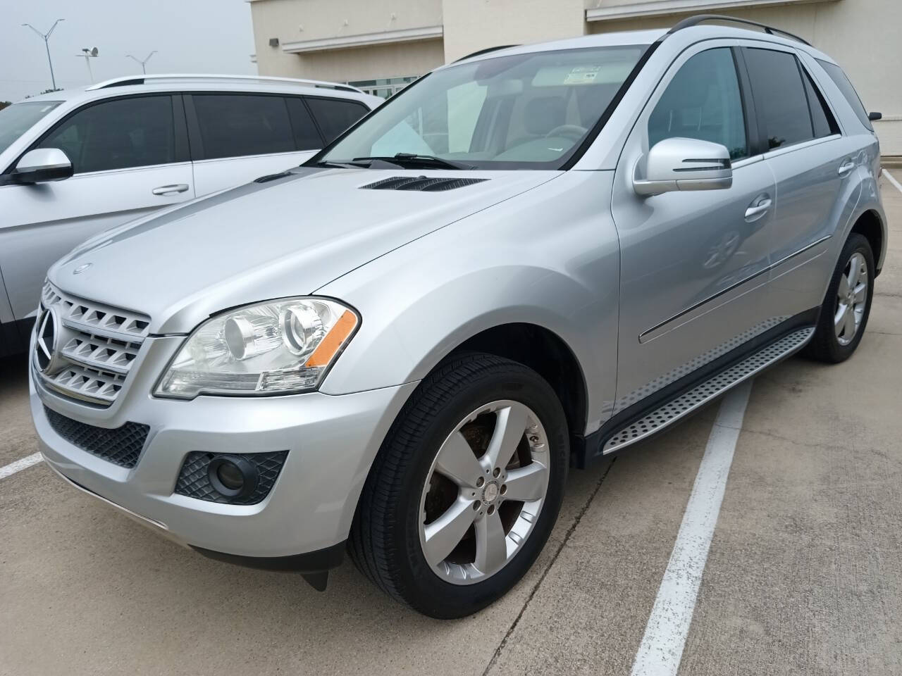 2011 Mercedes-Benz M-Class for sale at Auto Haus Imports in Grand Prairie, TX