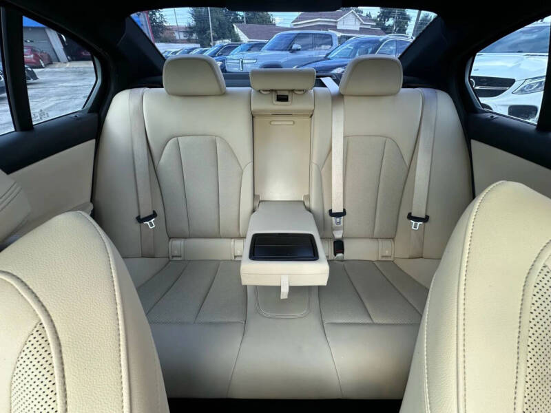 2022 BMW 3 Series 330e