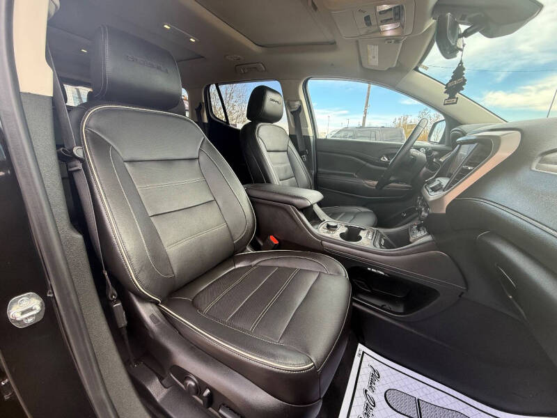 2020 GMC Acadia Denali