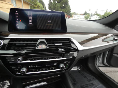 2019 BMW 5 Series 530i