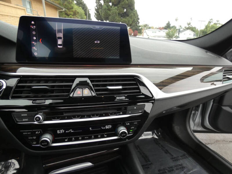 2019 BMW 5 Series 530i