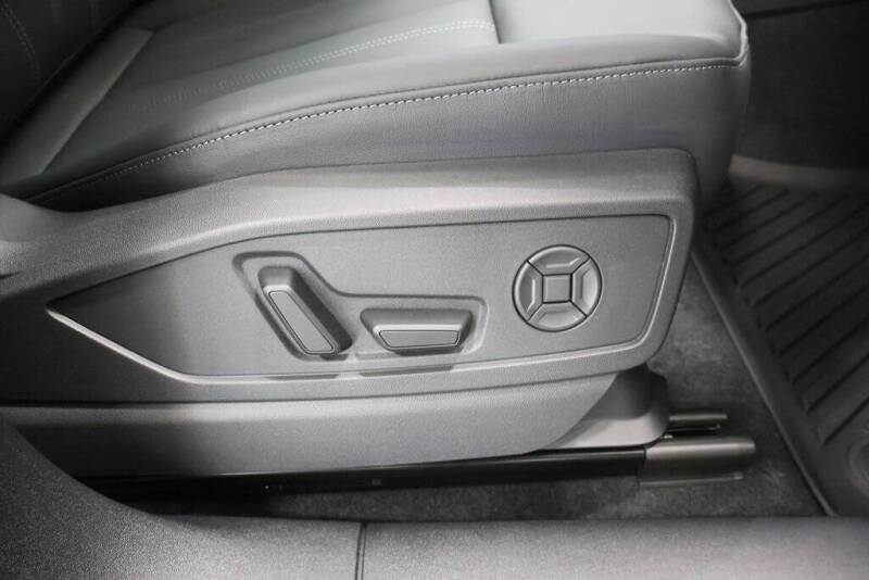 2025 Audi Q5 quattro Premium Plus TFSI