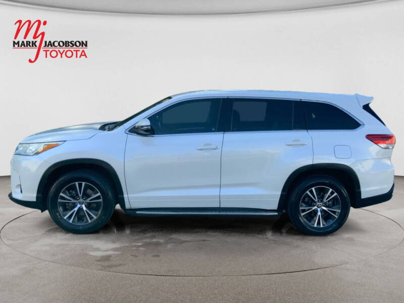 2017 Toyota Highlander LE Plus