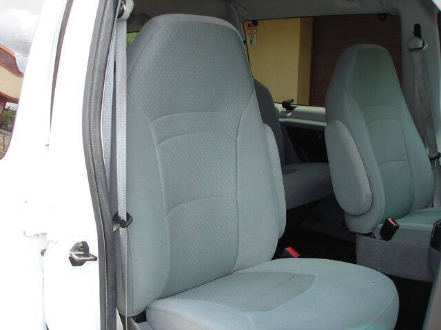 2008 Ford E-Series E-350 SD XLT