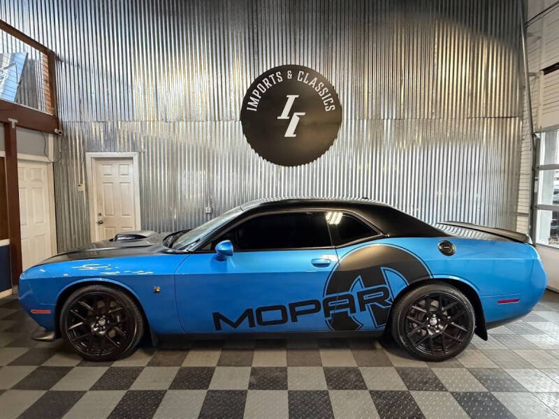 2016 Dodge Challenger 392 HEMI Scat Pack Shaker