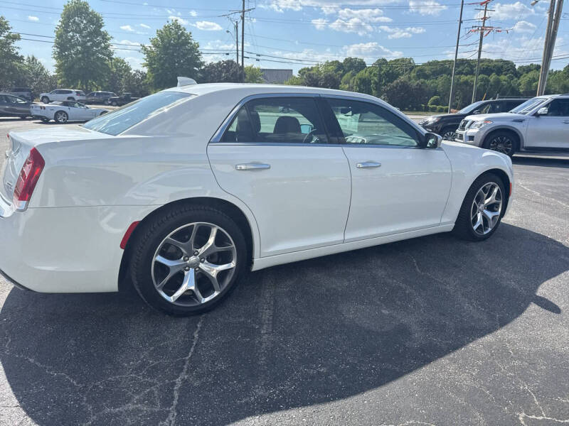 2018 Chrysler 300 C
