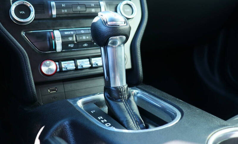 2019 Ford Mustang EcoBoost