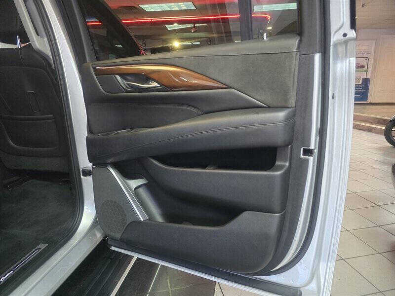 2017 Cadillac Escalade ESV Premium Luxury