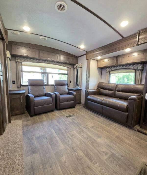 2019 Keystone RV Laredo