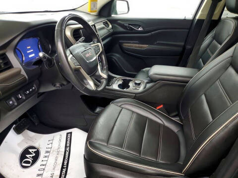 2022 GMC Acadia Denali