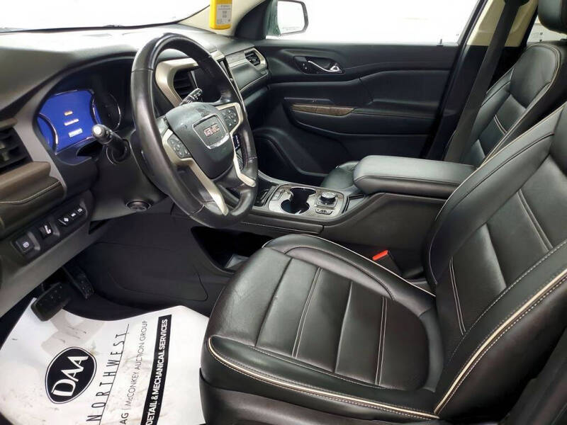 2022 GMC Acadia Denali