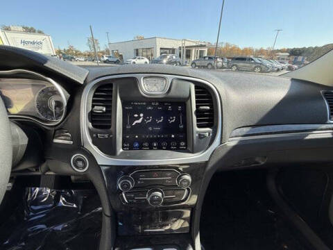 2023 Chrysler 300 Touring L