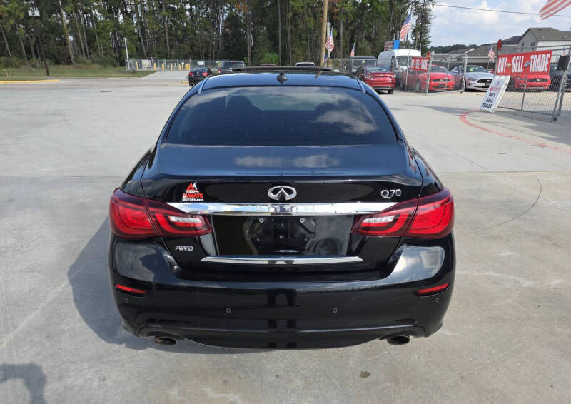 2015 Infiniti Q70 3.7