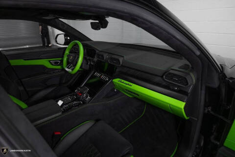 2024 Lamborghini Urus S