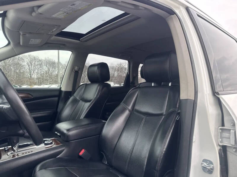 2017 Nissan Pathfinder