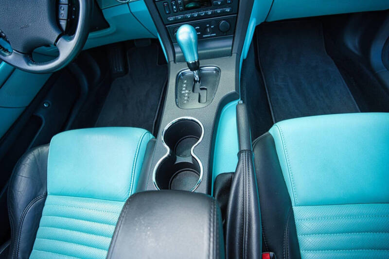 2002 Ford Thunderbird Deluxe