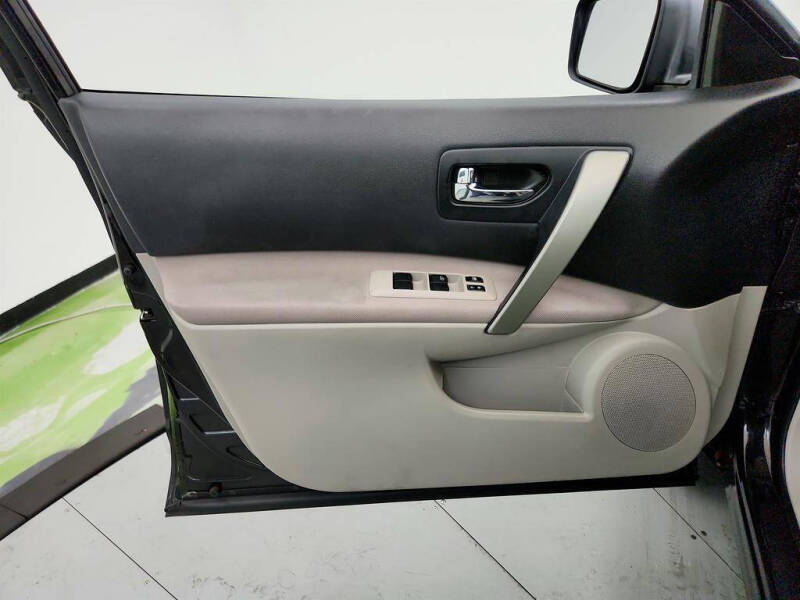 2011 Nissan Rogue SV