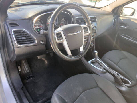 2011 Chrysler 200 Touring