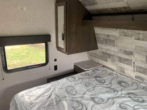 2020 Dutchmen Coleman Lantern 337BH