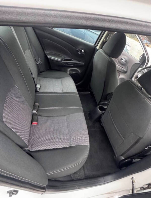 2018 Nissan Versa SV