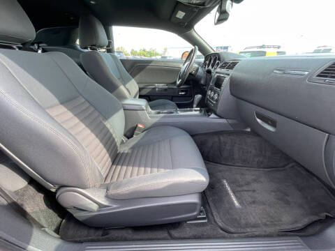2014 Dodge Challenger SXT