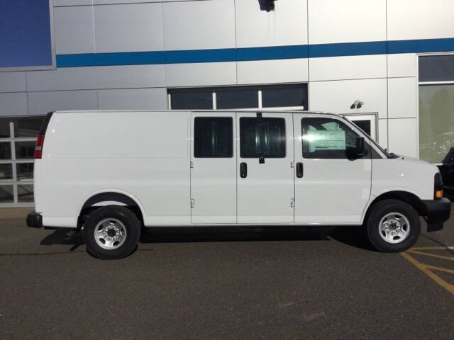 2025 Chevrolet Express 3500