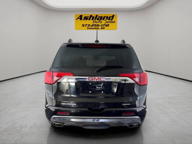 2017 GMC Acadia Denali