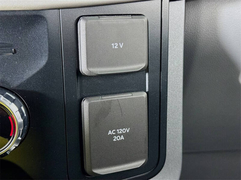 2022 Ford F-150 Lightning Pro