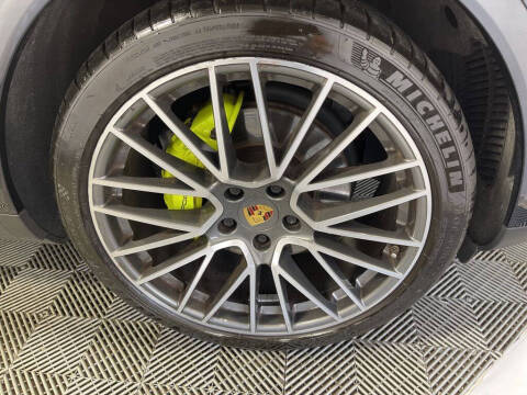 2022 Porsche Cayenne