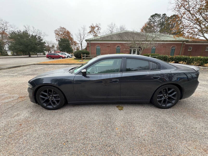 2019 Dodge Charger SXT photo 8