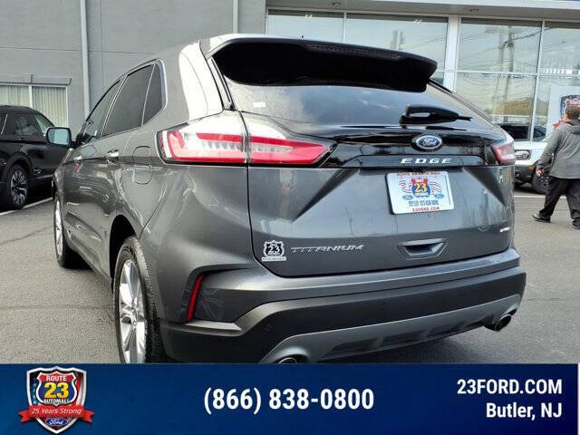 2022 Ford Edge Titanium