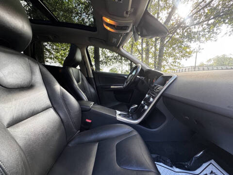 2016 Volvo XC60 T6 Drive-E